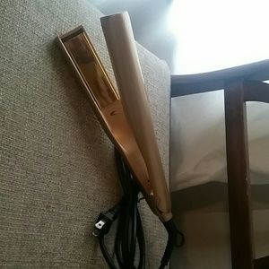 Me star curling iron